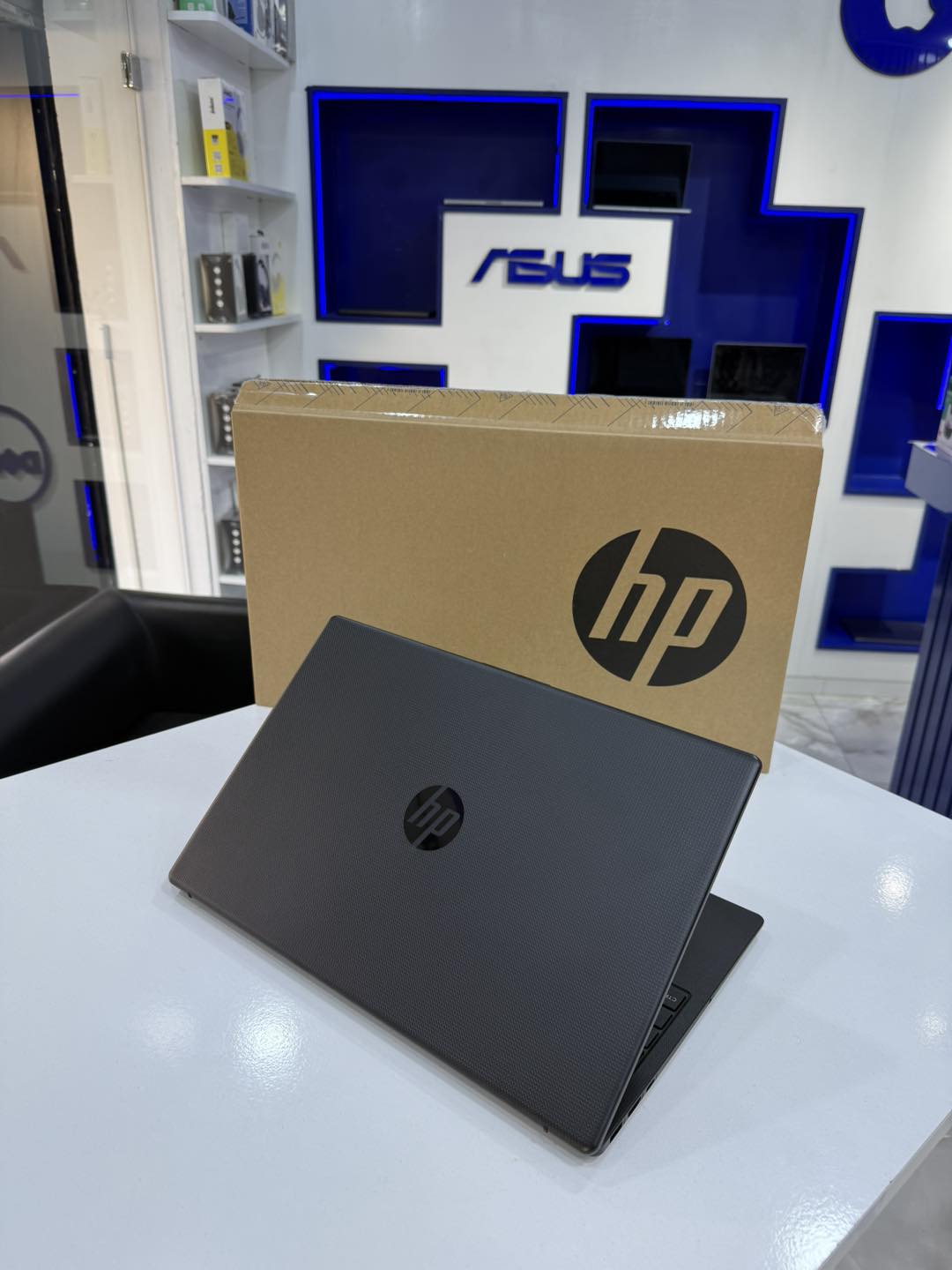 HP LAPTOP 15-FD1079NK – Image 2